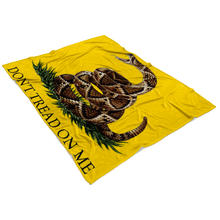 Load image into Gallery viewer, Don't Tread On Me Fleece Blanket Patriotic Fleece Blanket