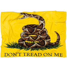 Load image into Gallery viewer, Don't Tread On Me Fleece Blanket Patriotic Fleece Blanket